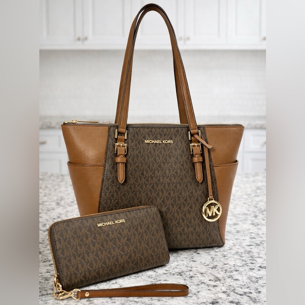 MICHAEL KORS CHARLOTTE LARGE TOP ZIP TOTE & LARGE CONTINENTAL WRISTLET WALLET